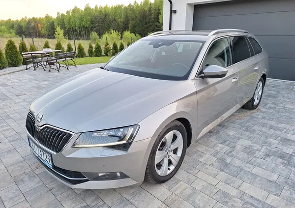 lubelskie Skoda Superb cena 60900 przebieg: 254100, rok produkcji 2016 z Miasteczko Śląskie